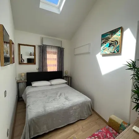 Hiza Apartment *
